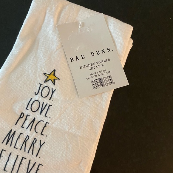 RAE DUNN set of 2 New Kitchen Towels Christmas 🎄 New with Tag - Picture 2 of 5